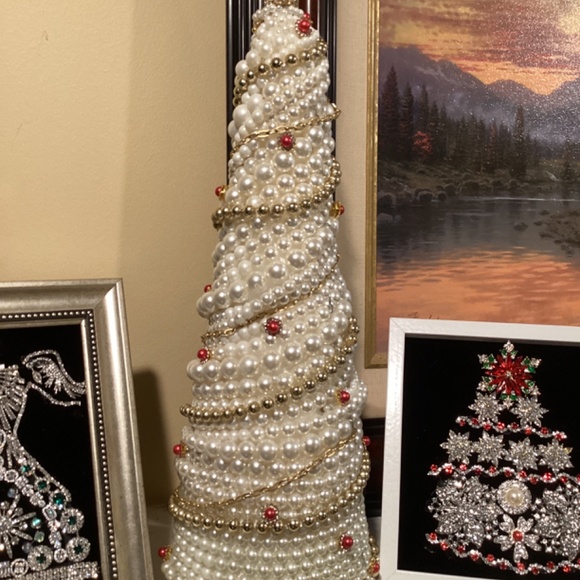 Vintage Pearl tree red highlighted with red pink beads necklaces mantle art - Picture 10 of 10